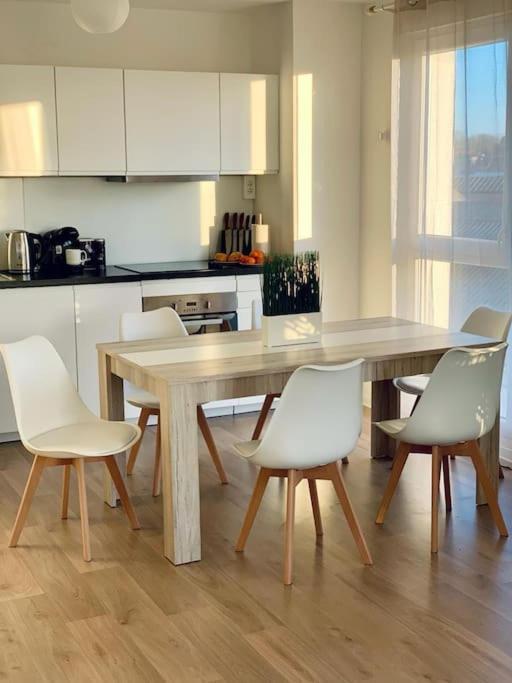 Apartament Pourquoi Notre T3 Avec Parking Est Pour Vous ? Lille Zewnętrze zdjęcie